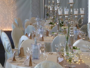 Tische Deko Hochzeit- Hochzeitssaison 2018